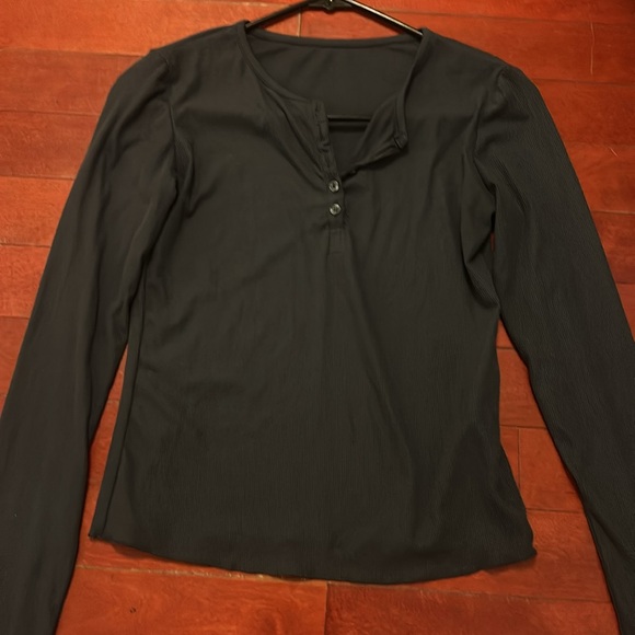 SHEIN long sleeve shirt - Picture 2 of 7